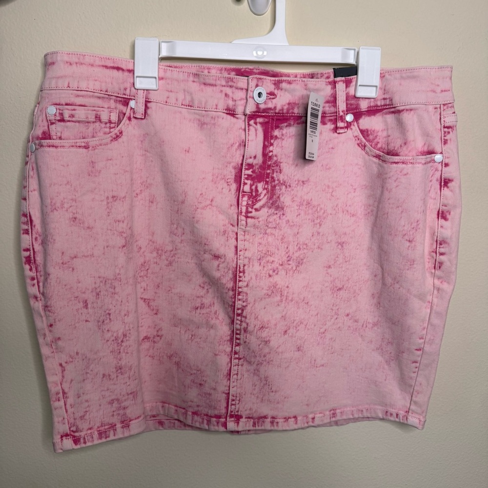 Torrid - pink stretch denim skirt - size 18